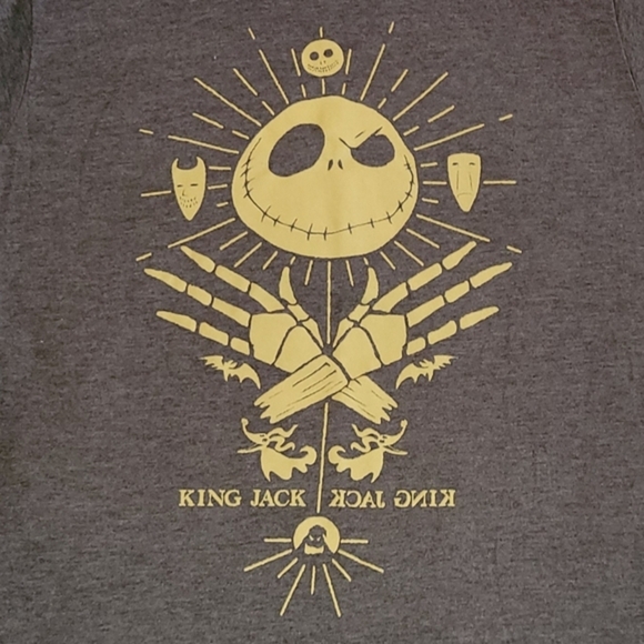 🍁Nightmare Before Christmas Tee Shirt - Picture 2 of 2